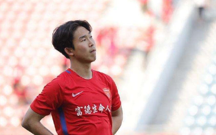 挖空亚冠冠军？山东广州抢夺尹比加兰，日韩将成中超人才基地