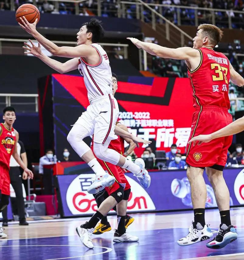 CBA集体穿李宁！除了这五位…