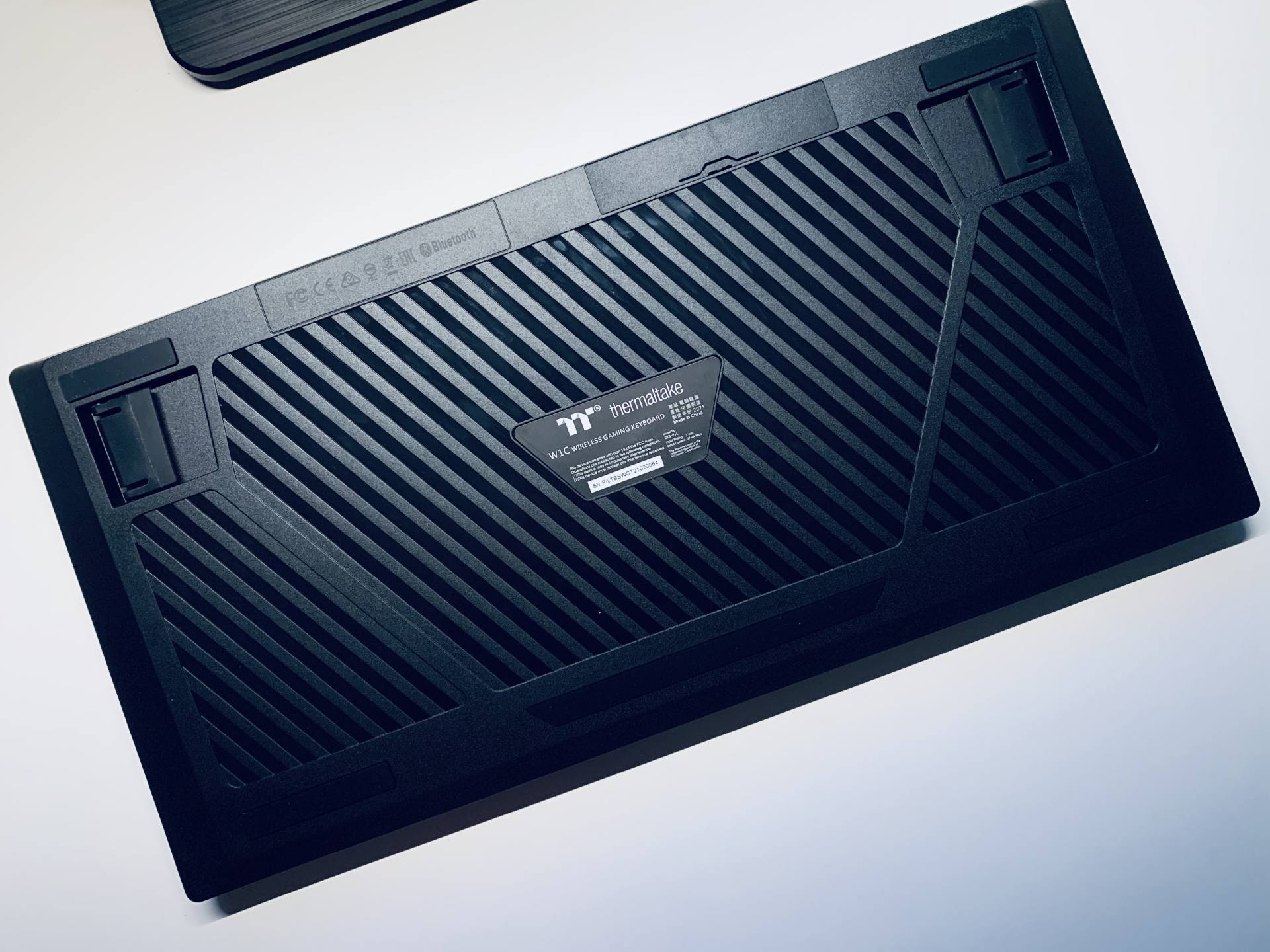 送媳妇爱你3000遍，G521钢铁侠版机械键盘开箱