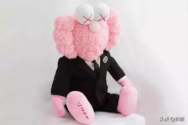 优衣库羽绒服联名款,优衣库联名版为什么火了