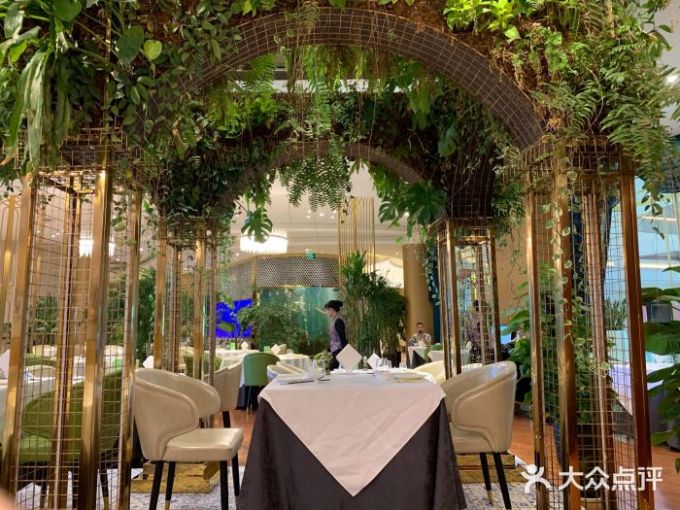 拥抱2020！在成都品尝世界国际潮流首店引领时尚成都