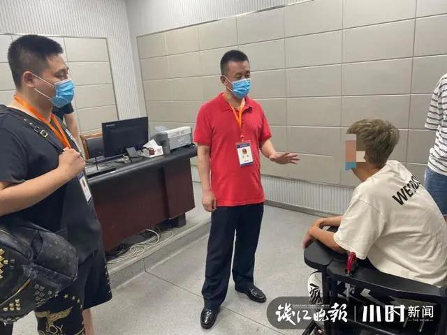 杭城别墅男主人傻眼：保险箱离奇失踪，毛估估价值几十万