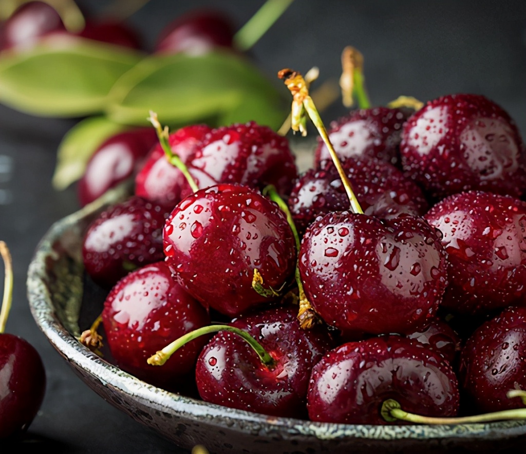 车厘子为什么比樱桃耐储存,车厘子是比樱桃更高端么