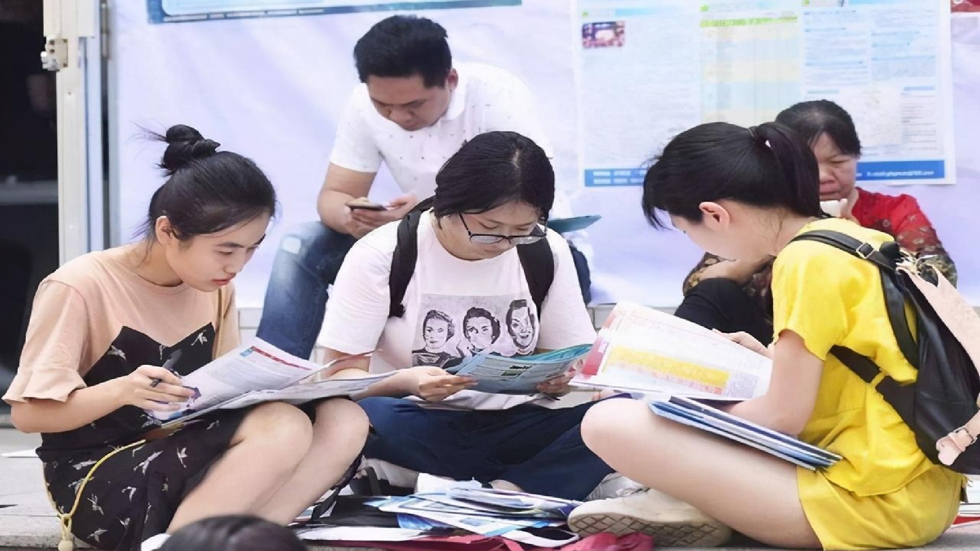 重庆这3所“野鸡大学”,学历如同废纸,被人民日报曝光,慎报