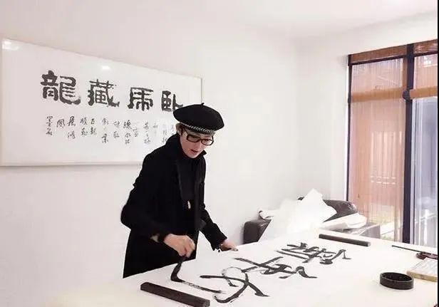 邱淑贞近照曝光图片,53岁邱淑贞近照曝光