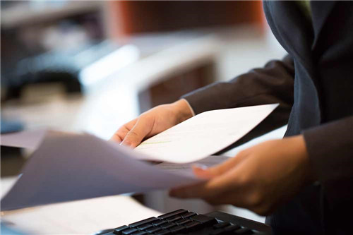 公章保管不善公司对员工怎么追责,公章保管失职需要承担责任吗