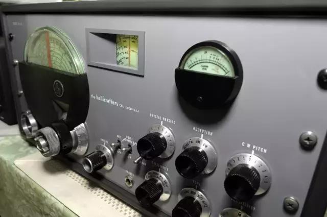 收音机双联电容器维修,收音机更换电解电容器