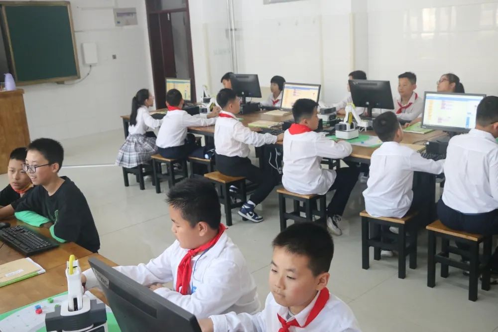 课后服务提质增效|莒县二小：“经典诵读+”，为“正雅”少年培根铸魂