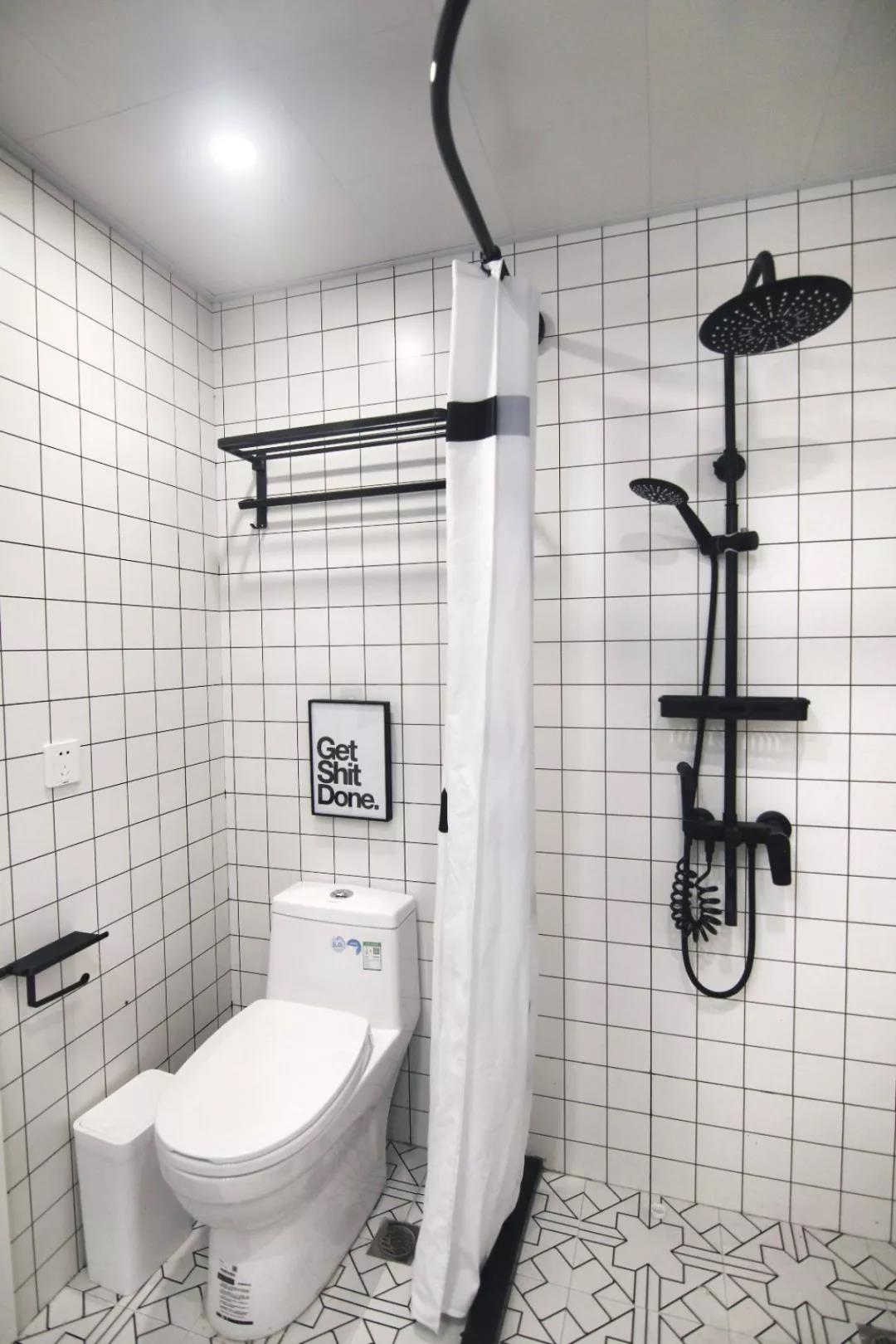 小浴室有必要做隔断吗,淋浴区不装玻璃用浴帘