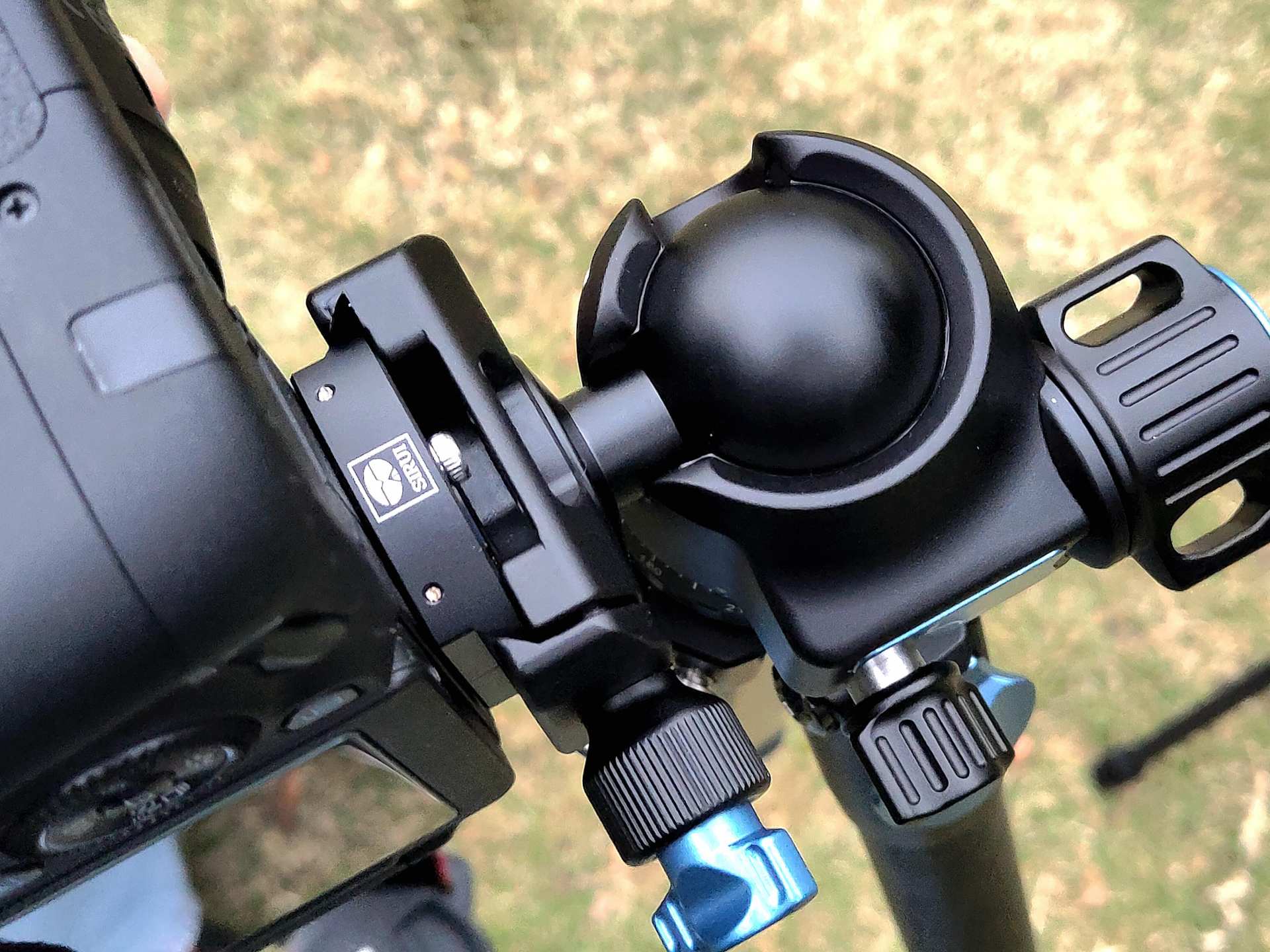 思锐稳定型三脚架套装,思锐迷你三脚架测评