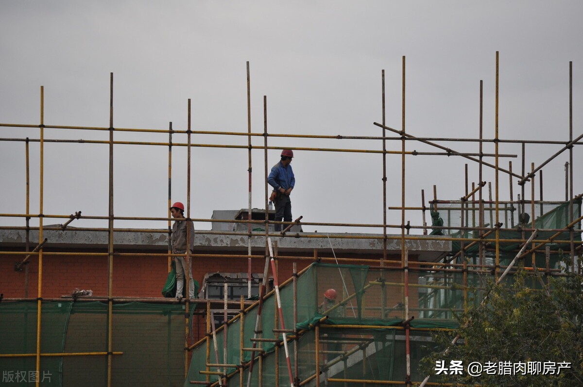 顶楼安装电梯有什么利弊,旧房装电梯对顶楼的影响