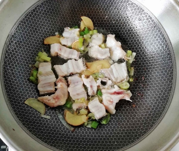 鱼煮的不鲜嫩，盐是罪魁祸首，而且最关键的步骤很多人都不会