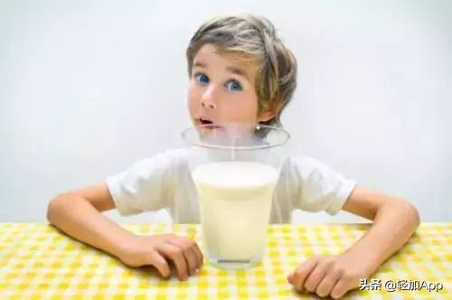 吃钙片和输液补钙哪个吸收好,宝宝补钙吃哪种钙片最好