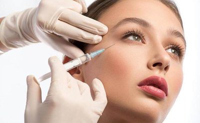 女人打玻尿酸的表现,女人经常打玻尿酸10年