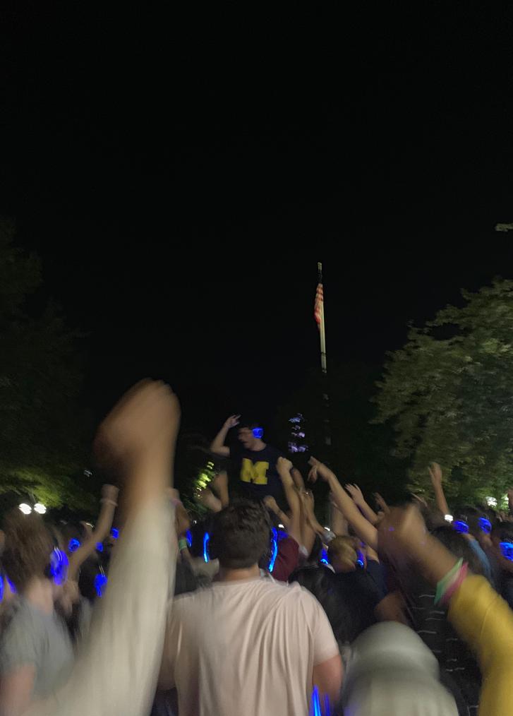 何老师采访视频,何老师采访片段