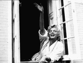 春夏穿搭必备高颜值帆布鞋,舒适又百搭的帆布鞋你不来一双吗