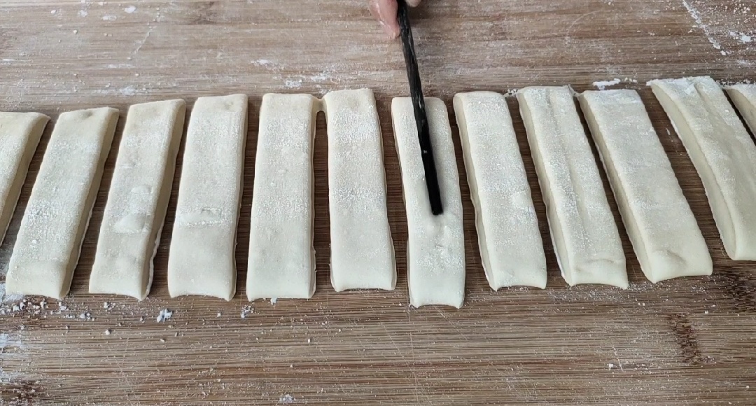 油条怎样才能酥脆和不腻,油条要酥脆又好吃要怎么操作