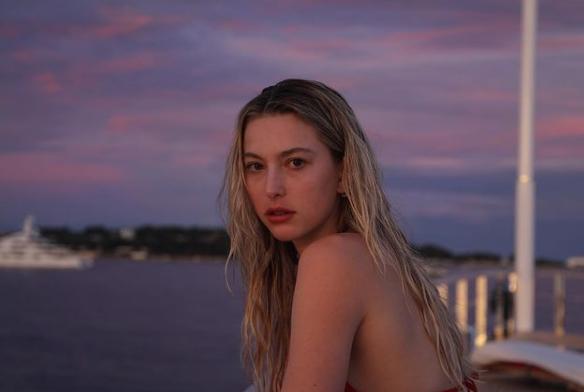 乔布斯女儿超级富二代,乔布斯女儿新瓶装旧酒