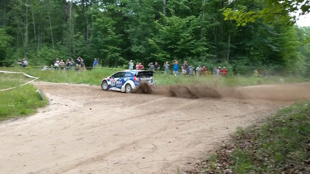 斯巴鲁翼豹19代二手3万,广东二手斯巴鲁翼豹旅行版