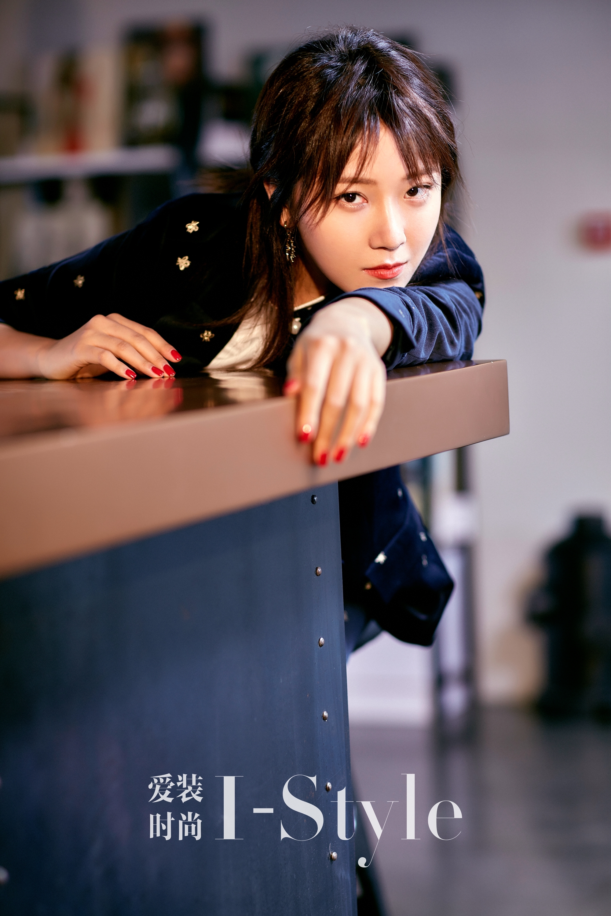 文艺女青年菅纫姿 (菅纫姿淡雅如菊让人好生喜欢)