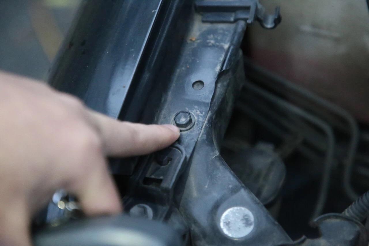 二手花冠10万公里值多少钱,丰田花冠13款20万公里二手价格