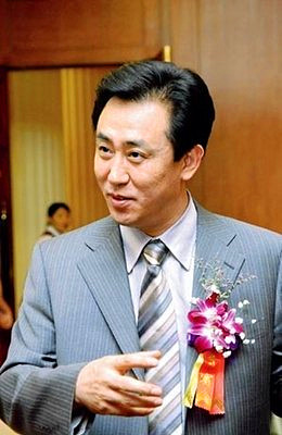 下属违反制度让人头疼,看许家印管理手段,容易令下属听命于你