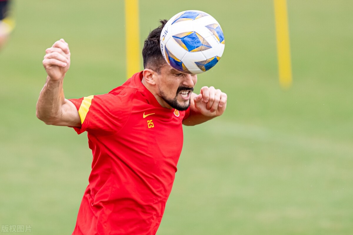 国足不胜，董大师再次大放厥词，人怎么可以这么无耻，真的恶心