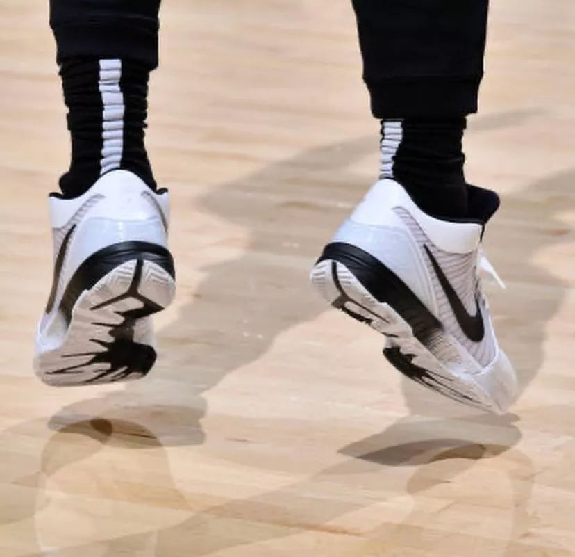 塔图姆和拉塞尔同框官方视频,nba球员上脚利拉德8