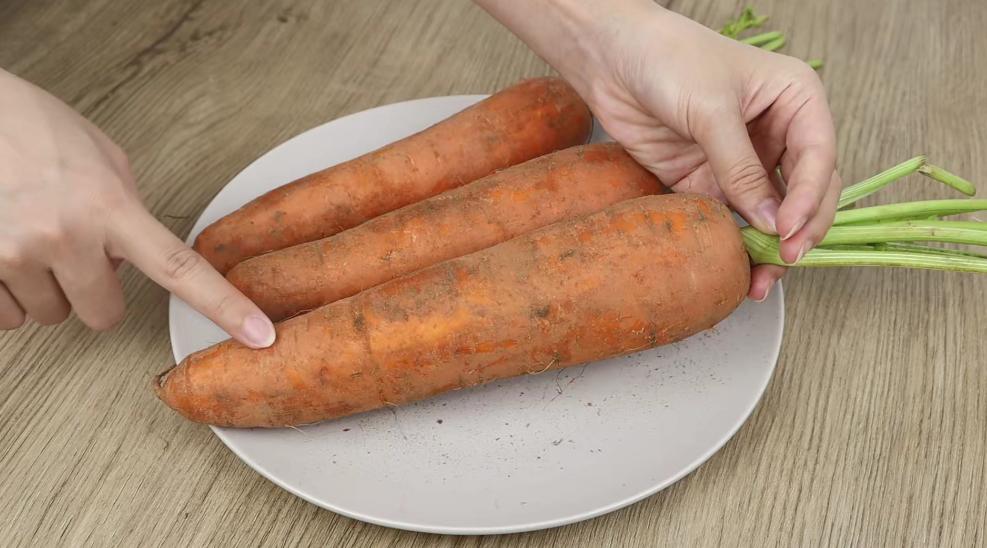 怎样挑选胡萝卜才好吃,今天才知道这3种胡萝卜不要买