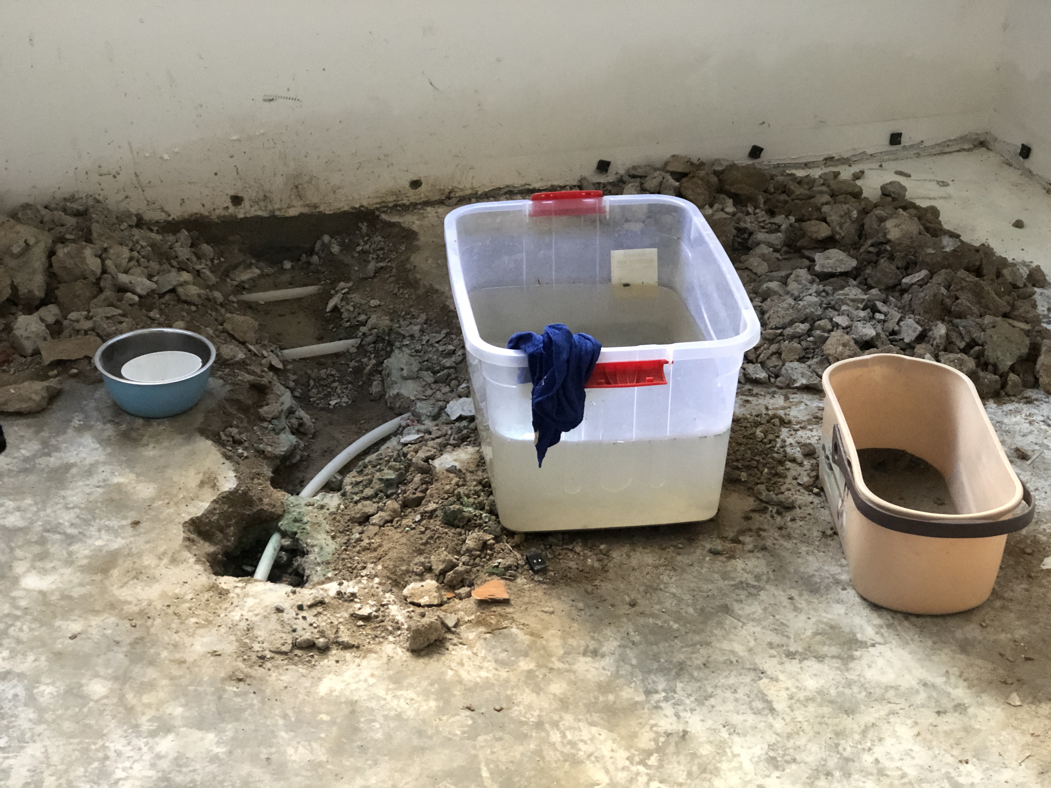 地暖漏水该找谁负责,专业地暖测漏水电话