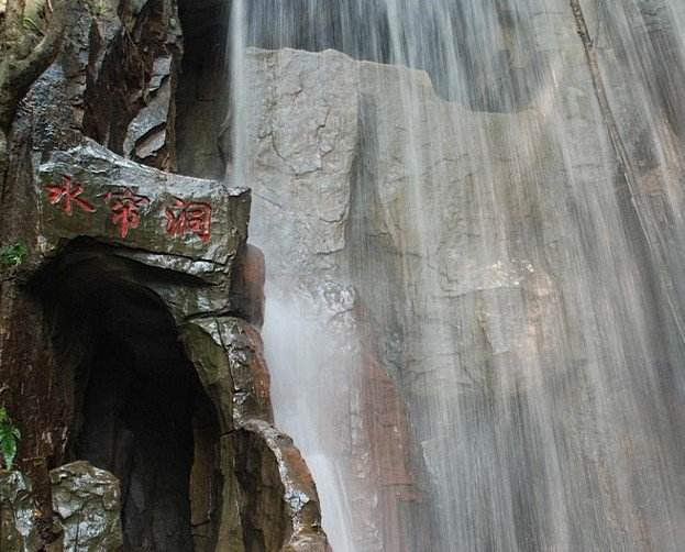 黄果树瀑布旅游攻略最佳线路,梵净山黄果树瀑布小七孔旅游攻略