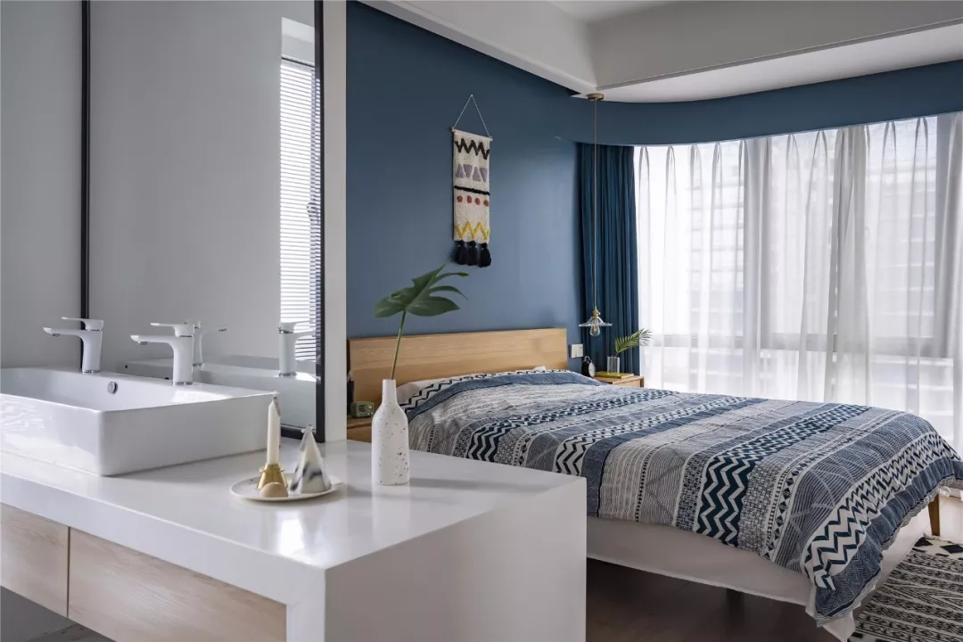 设计师-何海超/简单的特色、低调的奢华、憧憬美好的未来