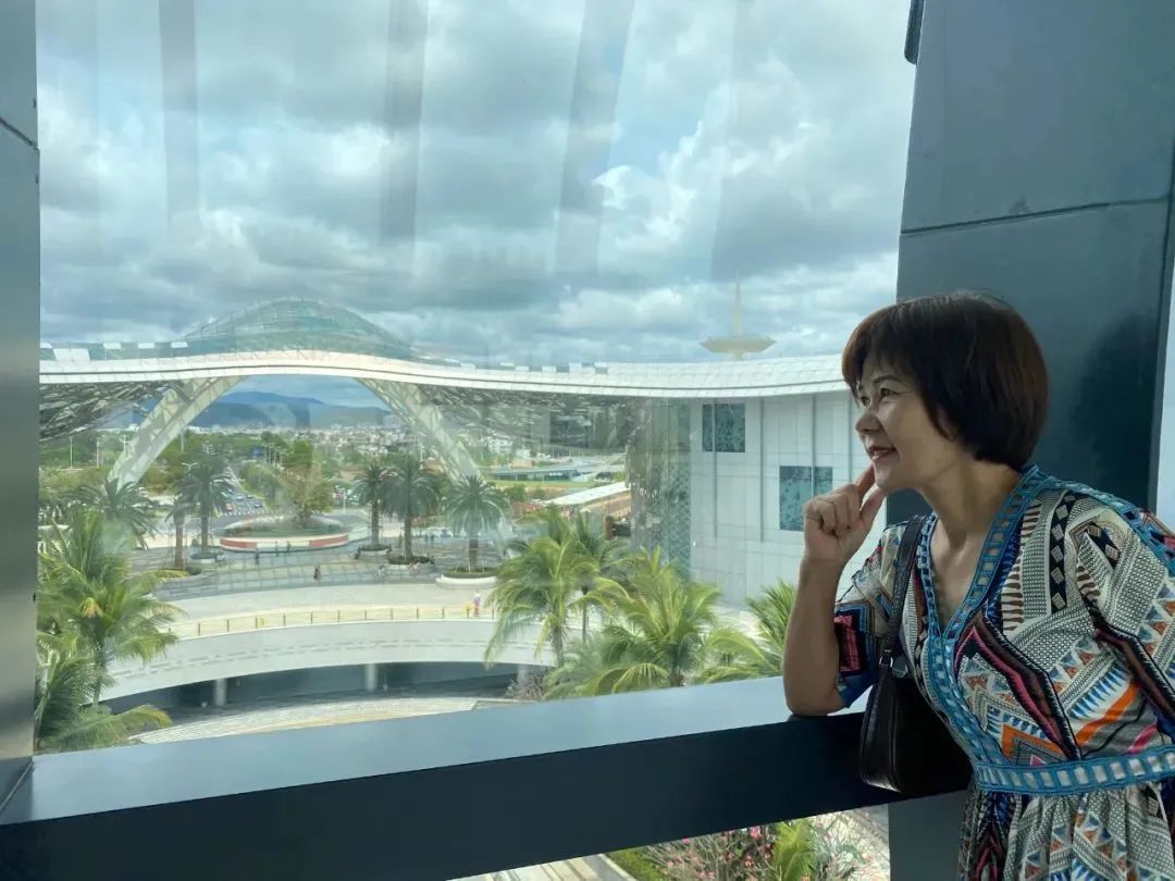 *疆新**欢喜老年公寓创始人热孜亚：她用爱为老人心中照进一束光