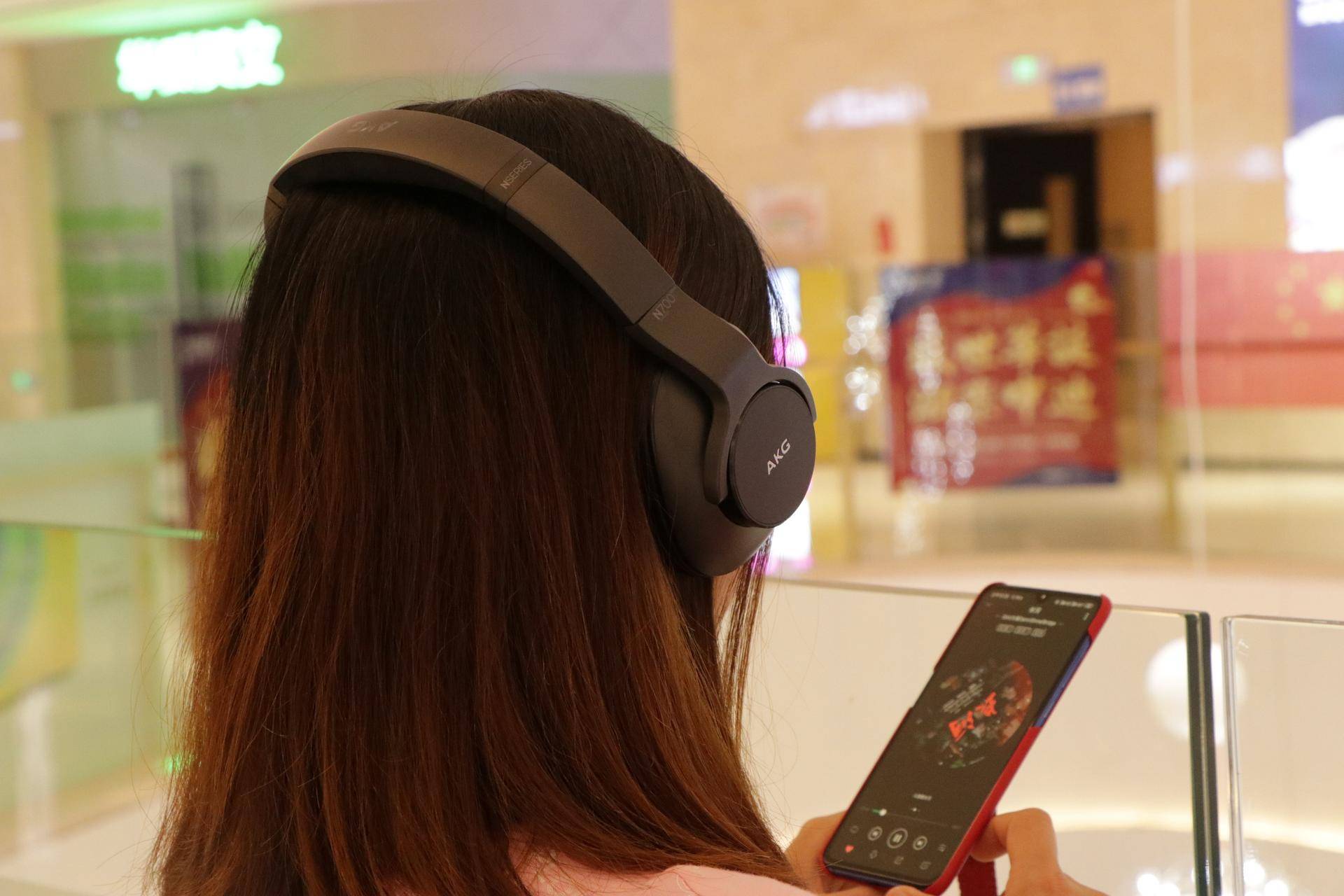 akgn700nc一代和二代,akgn700ncm2耳机