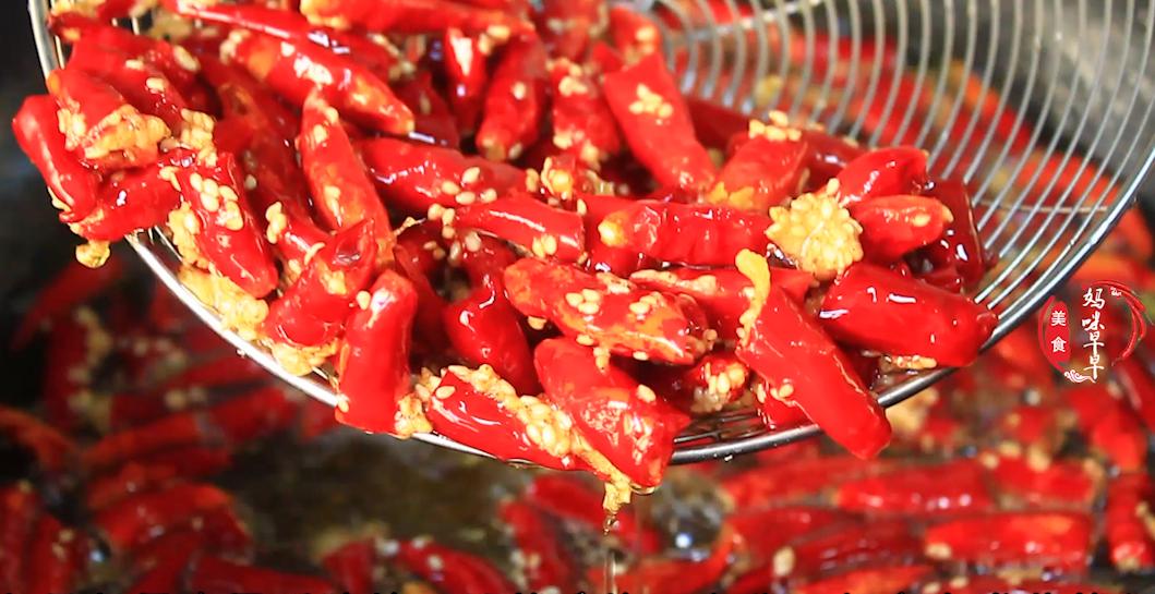 7月将至,少吃牛肉和鱼肉,多吃这3种肉,腿脚有劲,精神头足