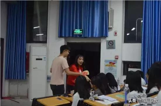 中学生面部彩绘,高校手绘