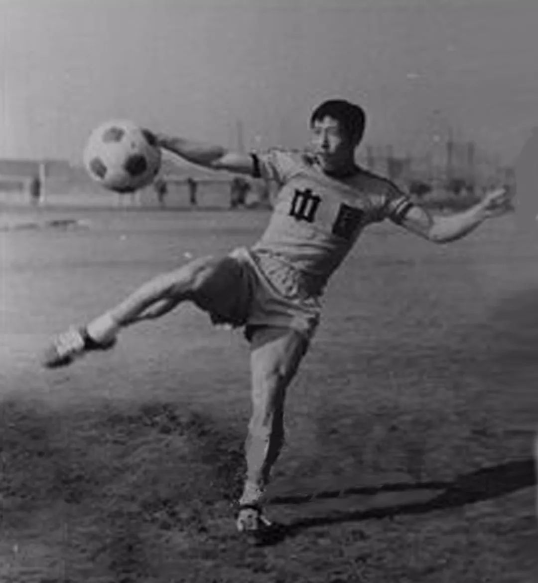 功过是非留给后人评说,功过是非留后人评述