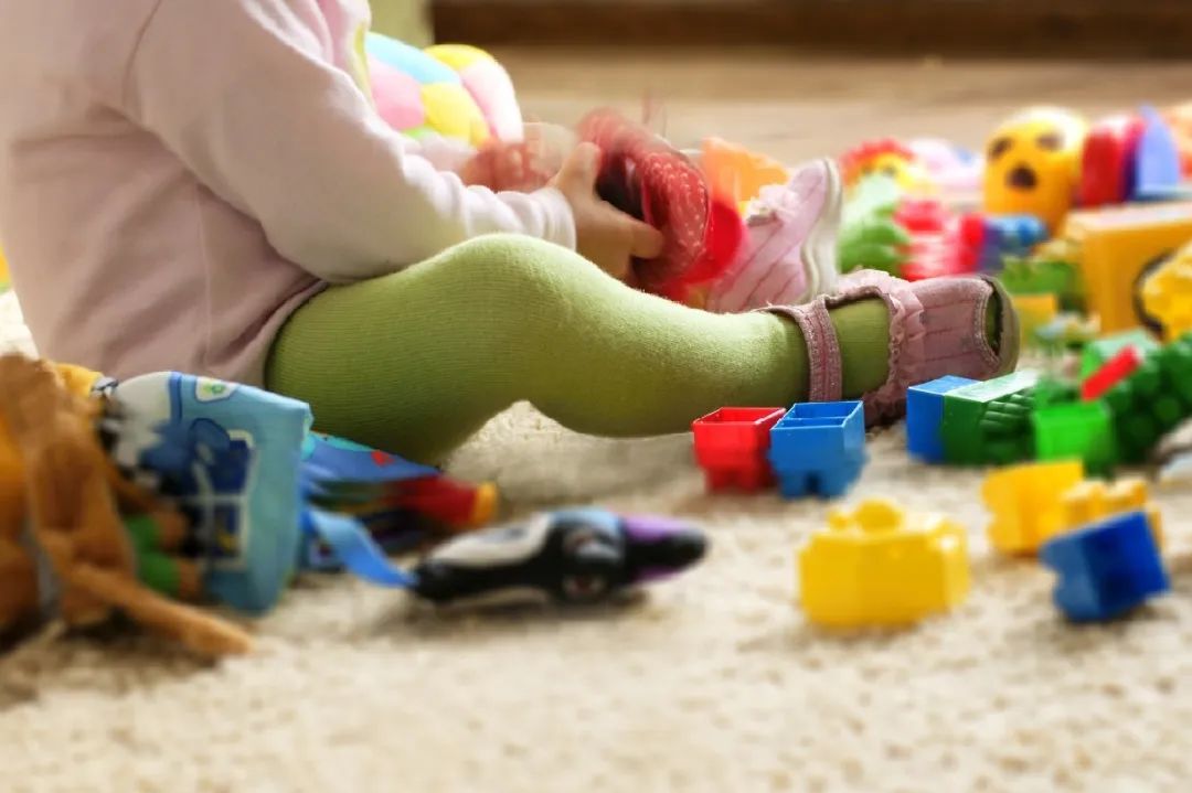 宝宝不小心误食了干燥剂该怎么办,宝宝误吃了一点透明的干燥剂