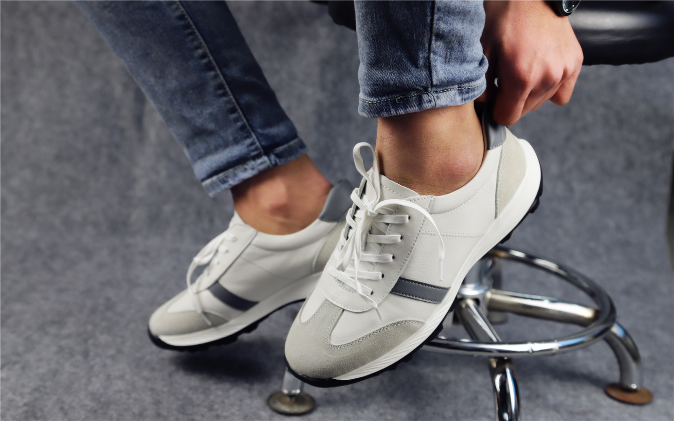 七面男士轻弹小白鞋,评分最高的10款男士运动休闲鞋