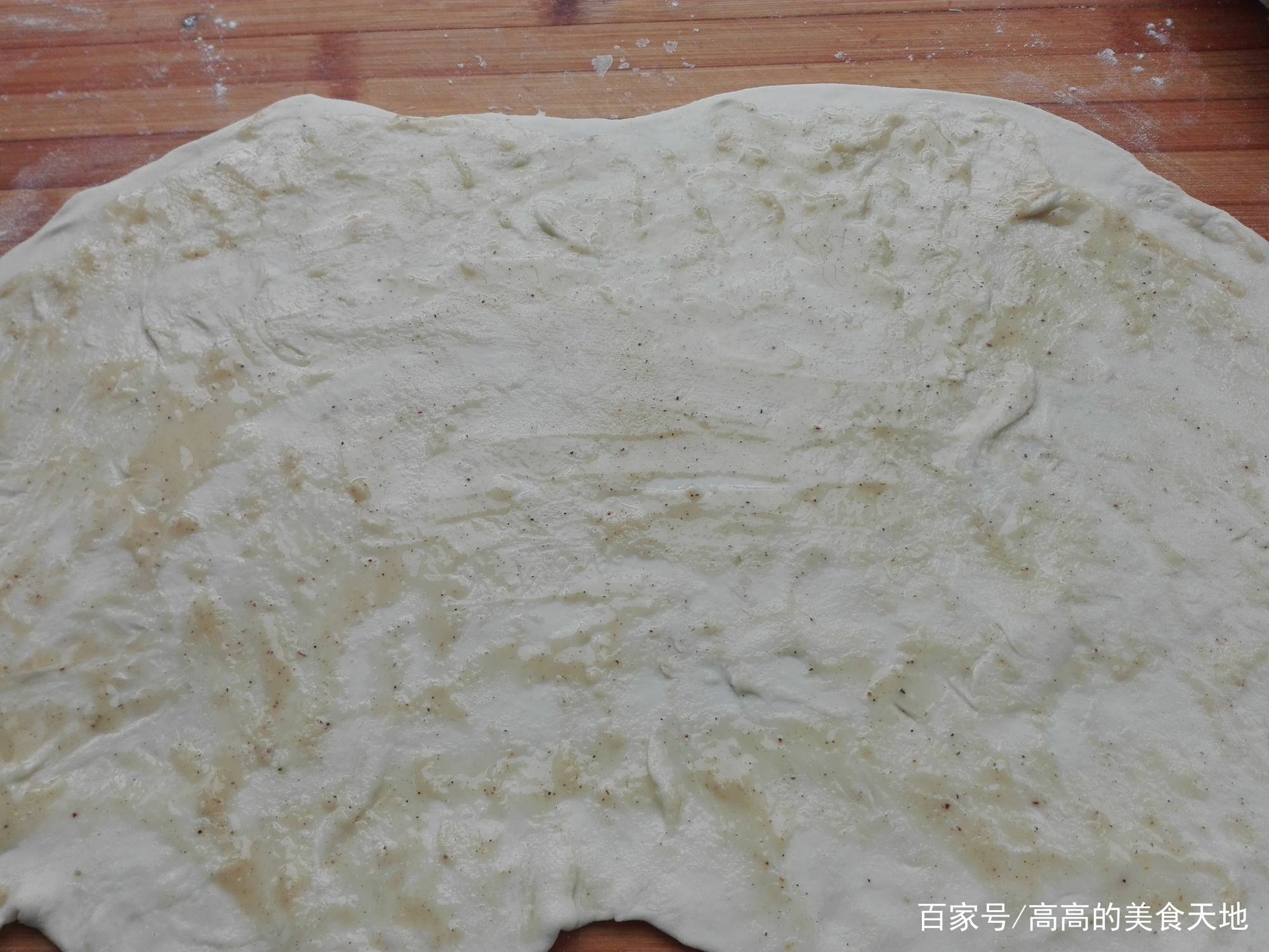 在家烙饼怎样烙得又软又好吃,在家烙发面饼硬咋回事