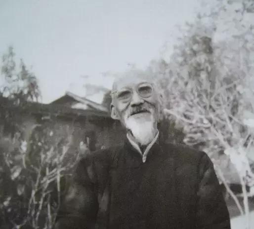 近现代维吾尔族人物画家,近现代画家谁的画最值钱