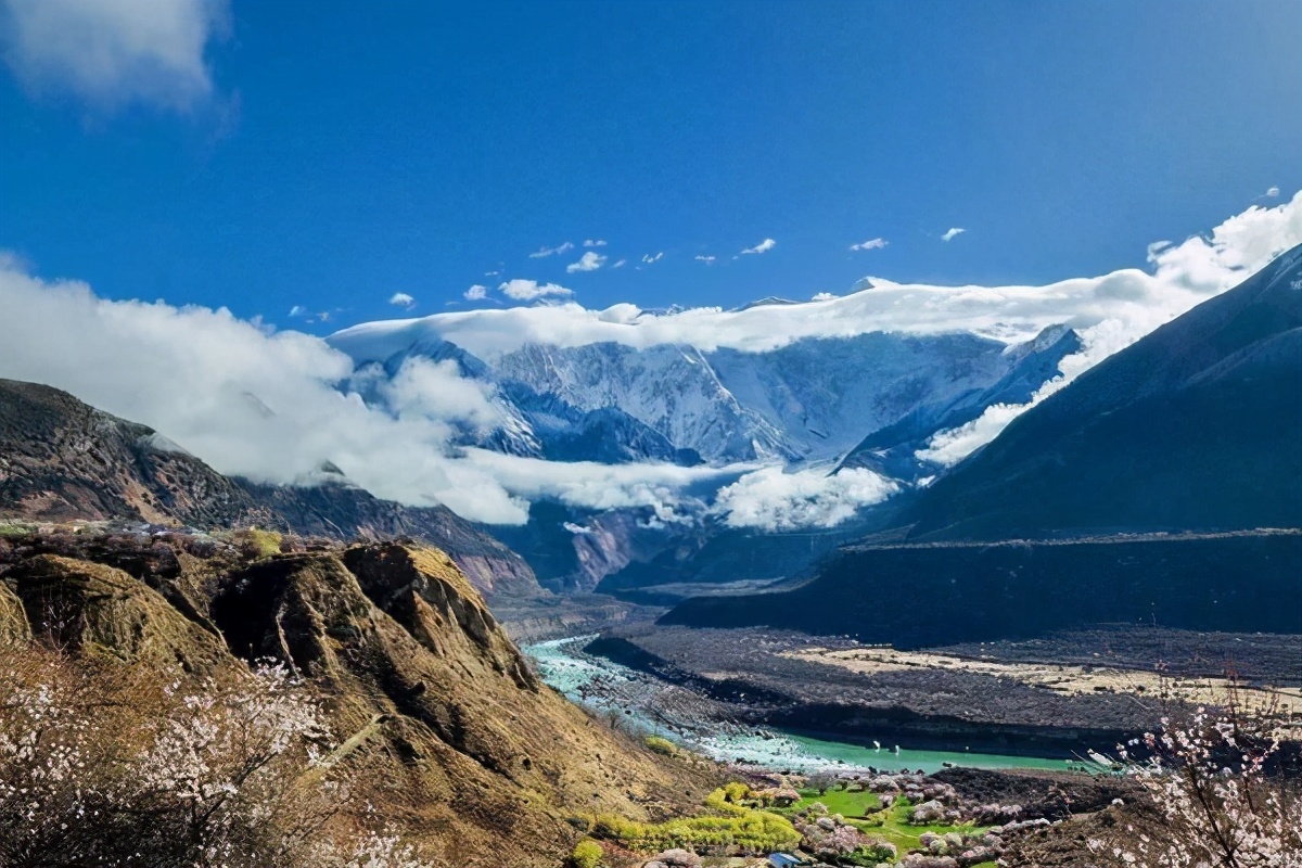 雅鲁藏布大峡谷人间天堂,西藏朝圣之旅打卡雅鲁藏布大峡谷