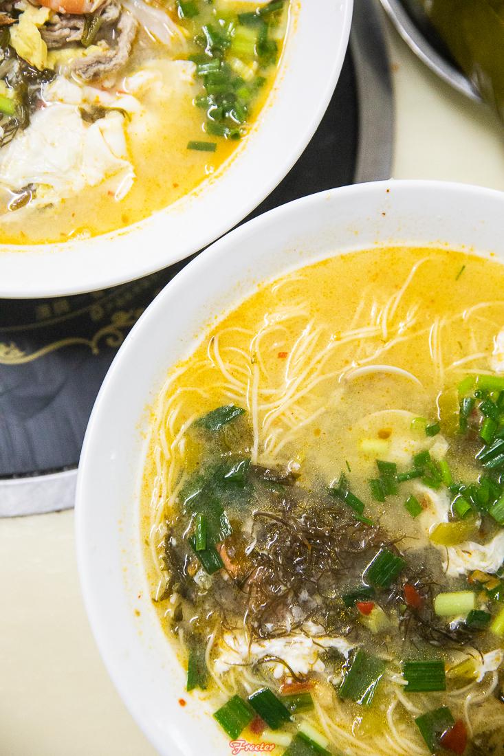 默默无闻12年的大排档，竟凭一碗“糟粕醋伊面汤”出圈？