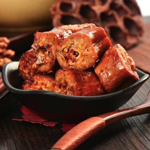 80亿身家，12058家门店，这家企业创始人有点牛