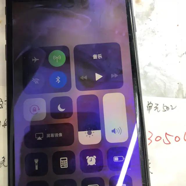 iphone7开机白苹果重启,iphone开机一直白苹果重启