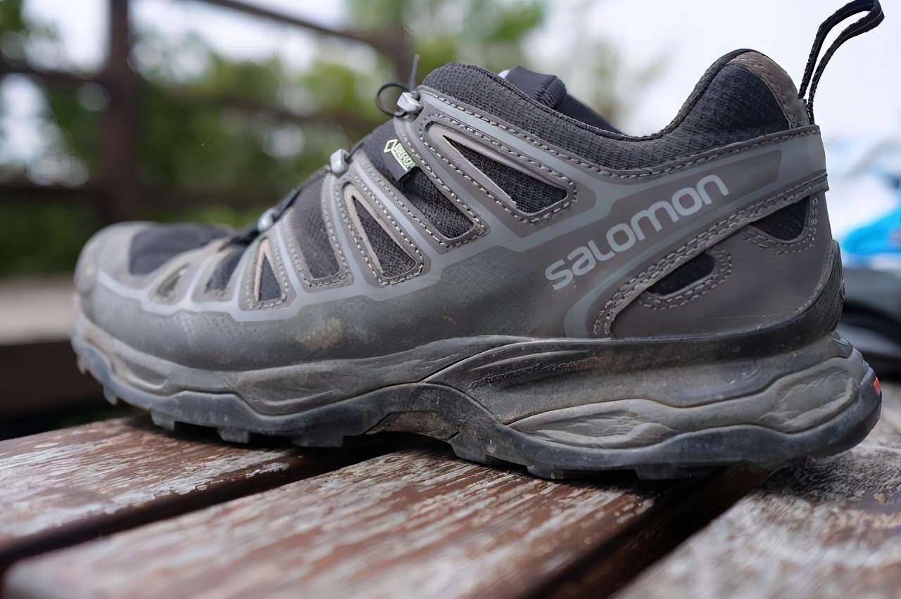 雨雪地区穿什么,冬天穿什么鞋最保暖