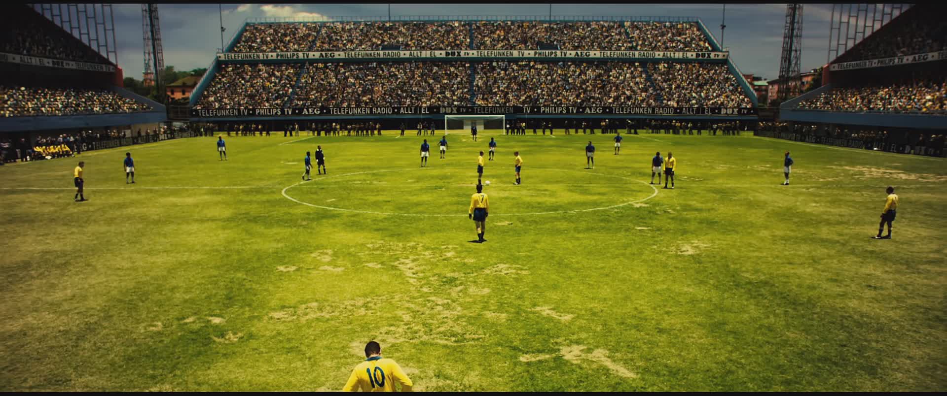 从贫民窟逆袭足球队,从贫民窟到足坛璀璨的巨星