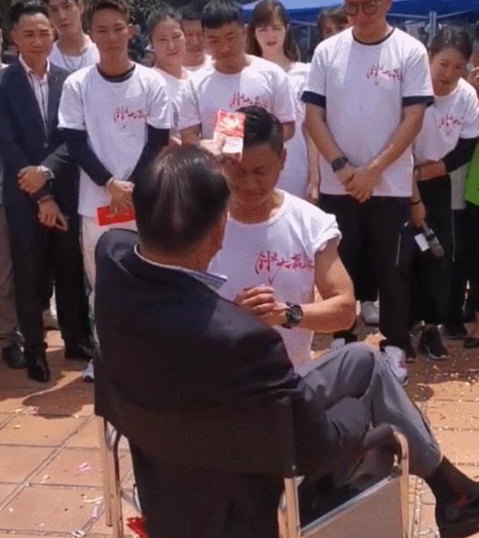 万梓良全部吻戏视频,万梓良古装吻戏