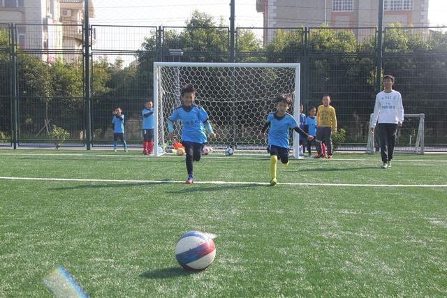 足球比赛可以让孩子学到什么,足球比赛带给孩子们的收获