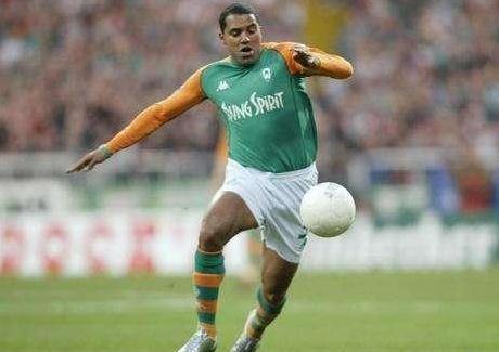 踢球的胖子是谁,足球场上的胖子